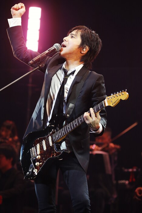 宮本浩次（Vo, G）（撮影：岡田貴之）