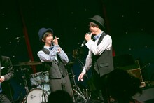 CUBERS「冬の“踊らないワンマン2018”～新春からフルバンド編成でお届けします～」の様子。（撮影：牛島康介）