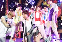 超特急。手前右がコーイチ。