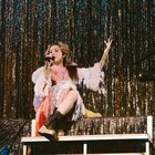 Chara生誕50年ライブに愛娘&愛息が登場、椿鬼奴サプライズ熱唱に涙