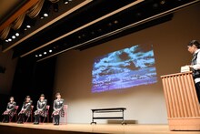 さくら学院「小説の授業」1時限目の様子。