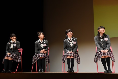 さくら学院「小説の授業」2時限目の様子。