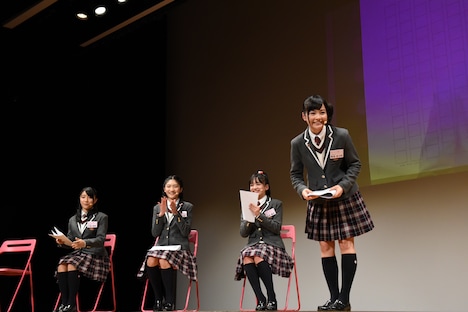 さくら学院「小説の授業」3時限目の様子。