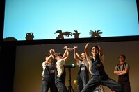 さくら学院「影絵の授業」1時限目の様子。