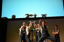 さくら学院「影絵の授業」1時限目の様子。