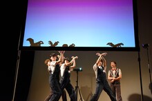 さくら学院「影絵の授業」3時限目の様子。