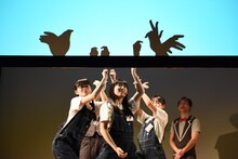 さくら学院「影絵の授業」3時限目の様子。