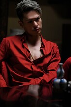 今市隆二「TIMELESS TIME」より。（Photo by James Law）