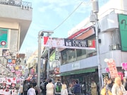 竹下通りの様子。