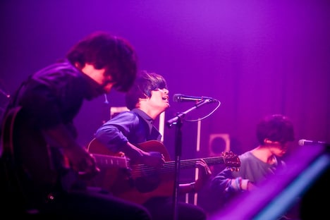 フレデリック「フレデリズムツアー リリリピート公演～みんなのTOGENKYO～」1月14日公演よりアコースティックセッションの様子（Photo by Viola Kam［V'z Twinkle］）
