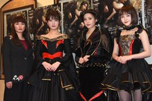 左から赤澤ムック、伊藤純奈、衛藤美彩、久保史緒里。