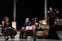 「三人姉妹」のワンシーン。