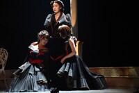 「三人姉妹」のワンシーン。