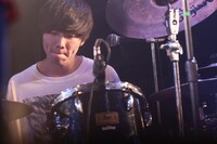 片山僚（Dr, Cho / Halo at 四畳半）（撮影：白石達也）