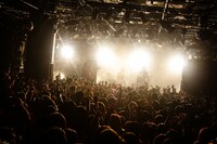 Saucy Dog「カントリーロード Encore TOUR『もっと ～東名阪対バンツアー～』」最終公演の様子。（撮影：白石達也）