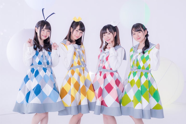 STARTails☆。左から長縄まりあ、近藤玲奈、伊藤彩沙、嶺内ともみ。