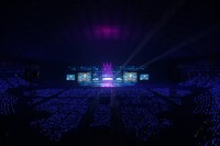 AAAの東京ドーム公演の様子。