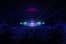 AAAの東京ドーム公演の様子。