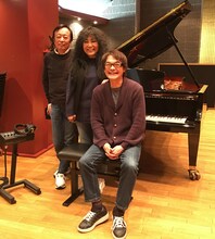 吉田美奈子（中央）