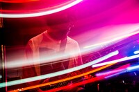 田邊駿一（Vo, G）（撮影：浜野カズシ）