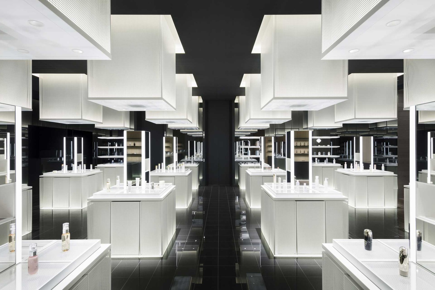 「SHISEIDO THE STORE」店内イメージ
