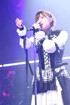 岡田奈々、ねだらず勝ち取ったソロコンで23曲熱唱「この1回きりで 