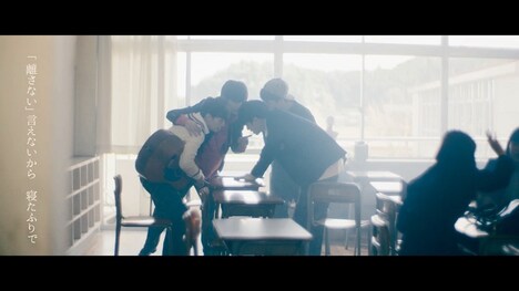 noovy「Singin' for you」ミュージックビデオのワンシーン。