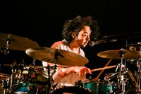 鈴木貴雄（Dr / UNISON SQUARE GARDEN）