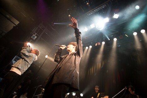 左からSALU、向井太一。（撮影：松平伊織）