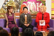 左から菊地亜美、田中裕二、カズレーザー。 (c)TBS
