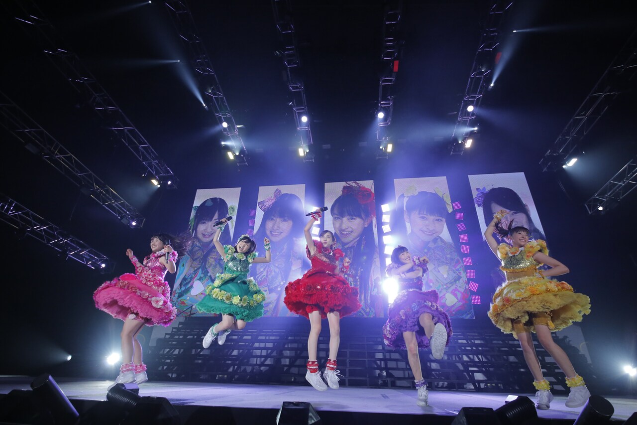 ももいろクローバーZ（写真提供：キングレコード / EVIL LINE RECORDS）