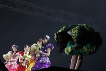 ファンに最後の挨拶をする有安杏果。（写真提供：キングレコード / EVIL LINE RECORDS）