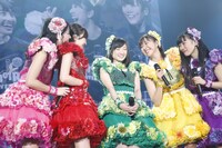 ももいろクローバーZ（写真提供：キングレコード / EVIL LINE RECORDS）