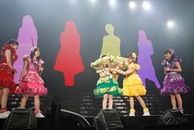 ももいろクローバーZ（写真提供：キングレコード / EVIL LINE RECORDS）