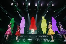 ももいろクローバーZ（写真提供：キングレコード / EVIL LINE RECORDS）