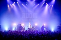 LAMP IN TERREN（Photo by Viola Kam［V'z Twinkle］）