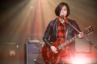 大屋真太郎（G / LAMP IN TERREN）（Photo by Viola Kam［V'z Twinkle］）