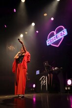 1月20日に行われた「BENI Live House Tour 2017 "HOTEL BENI"」東京・東京キネマ倶楽部公演の様子。