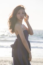 板野友美