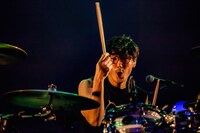 SHUN（Dr）（Photo by Takashi "TAKA" Konuma）