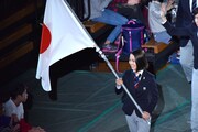 日本代表選手団の入場の様子。