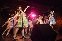 「恋してマーマレード」を披露する柳▽箱（RYUTistとハコイリ▽ムスメ）。