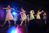 「なかよし」を披露する柳▽箱（RYUTistとハコイリ▽ムスメ）。