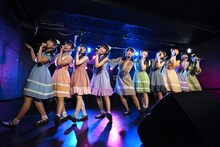 「なかよし」を披露する柳▽箱（RYUTistとハコイリ▽ムスメ）。