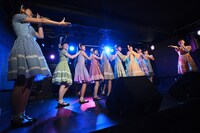 「なかよし」を披露する柳▽箱（RYUTistとハコイリ▽ムスメ）。