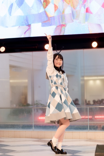 長縄まりあ（撮影：塚越淳一）