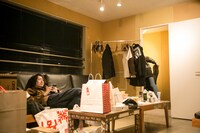 控え室でのオフショット。（撮影：南風子）