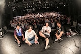 Shout it Out「GOODBYE MY TEENS」東京・LIQUIDROOM公演の集合写真。(撮影:南風子)
