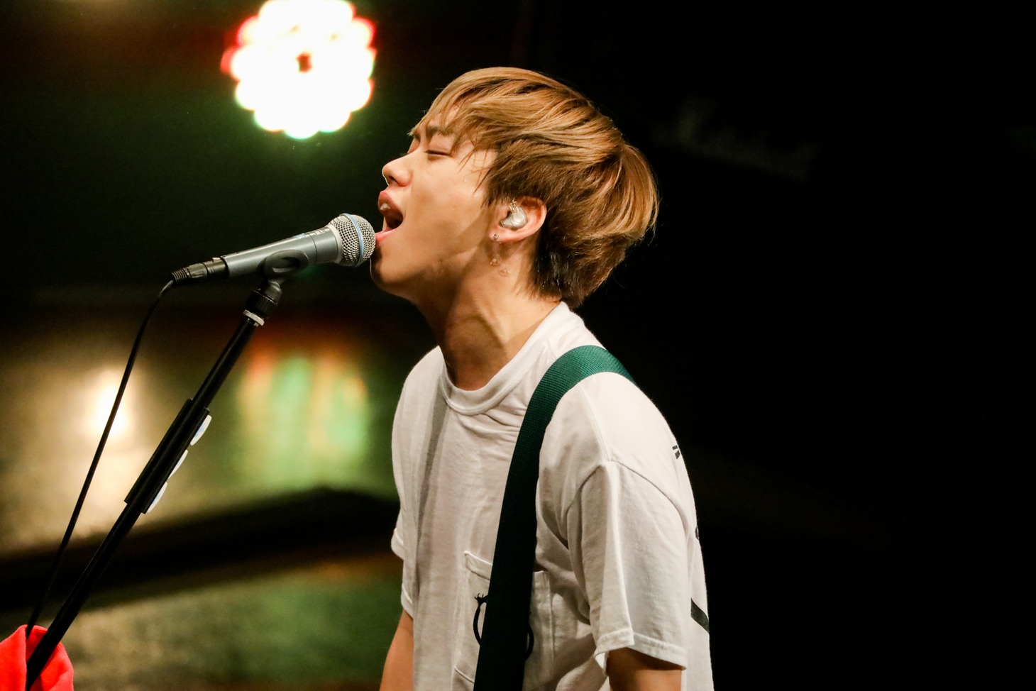 GEN（B, Vo）（Photo by Viola Kam［V'z Twinkle］）