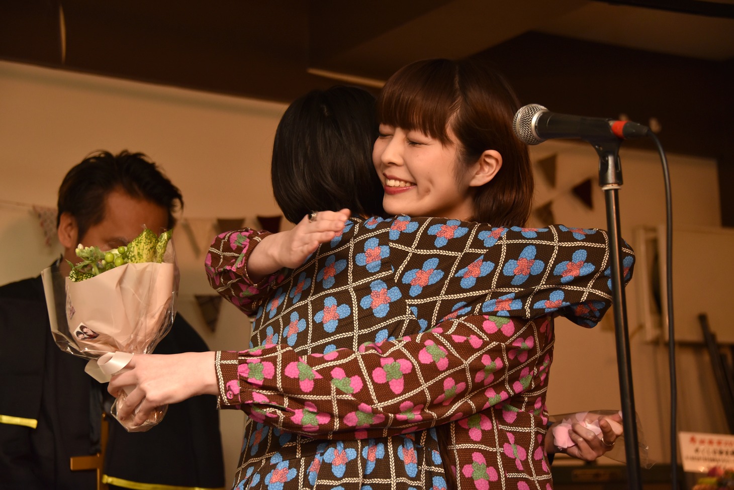 「南波志帆10周年ファン感謝祭！ありが10トークショー 第2回 ～明けましたね！明けるもんですね！めぐしほ夫婦の2018年！の巻～」の様子。